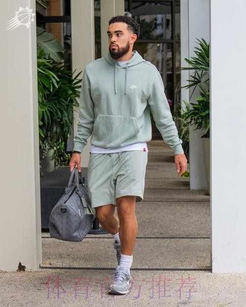 气质非凡!太阳官媒晒众球员入场穿搭照:一周工作圆满结束 气质非凡!太阳官媒晒众球员入场穿搭照:一周工作圆满结束